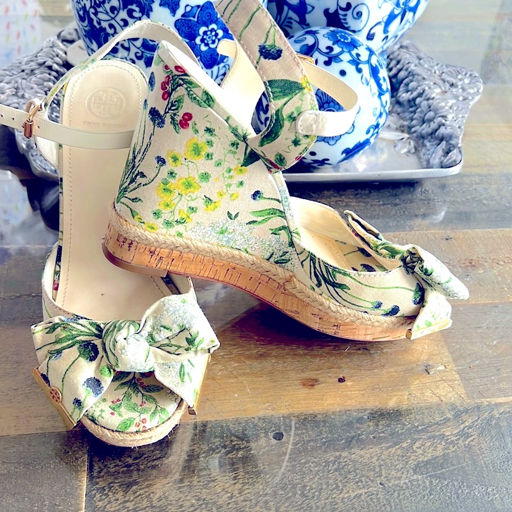 Tory Burch floral platform sandals LIKE NEW